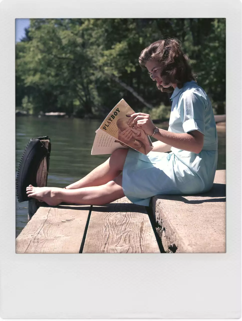 白のポラロイドフレームとヴィンテージな写真たち