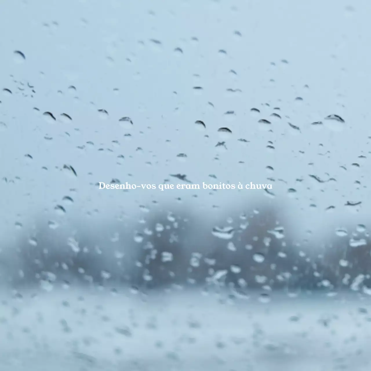 Sentimento minimalista azul claro