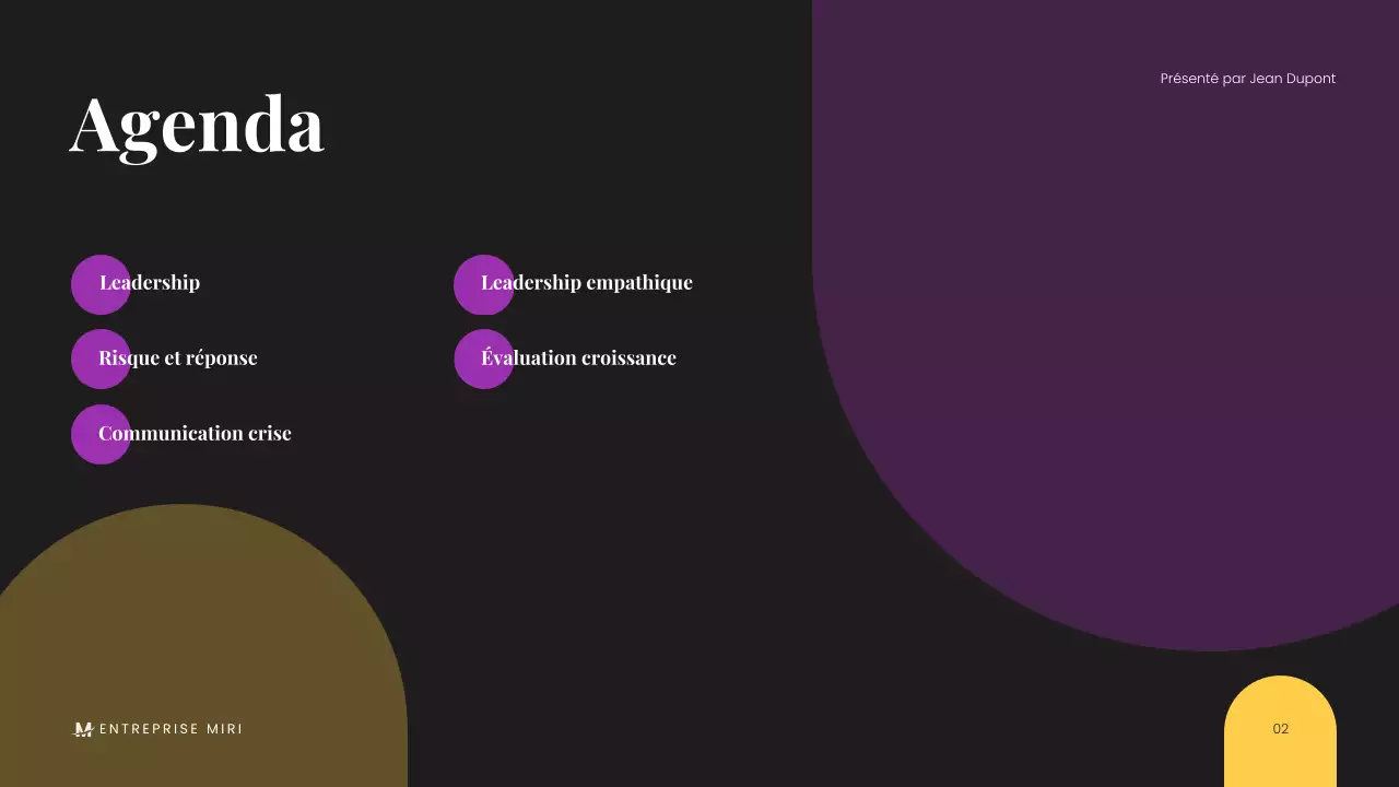 Présentation d'entreprise moderne, noire et minimaliste