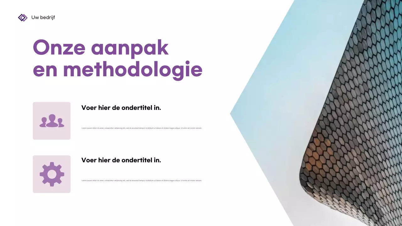 Paarse geometrische zakelijke presentatie