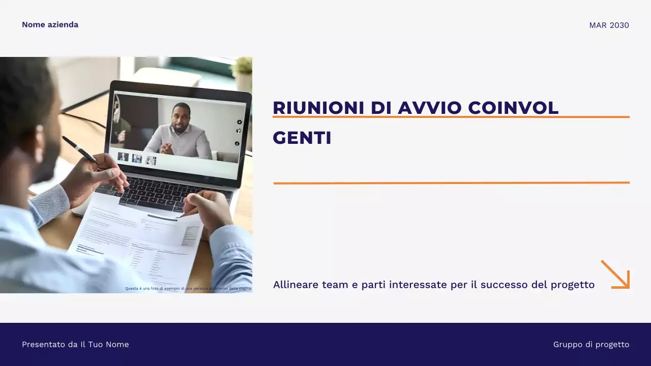 Presentazione aziendale moderna e minimalista di colore blu