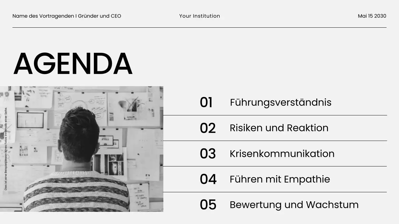 Schwarz-weißes minimalistisches Business-Webinarmaterial Präsentation