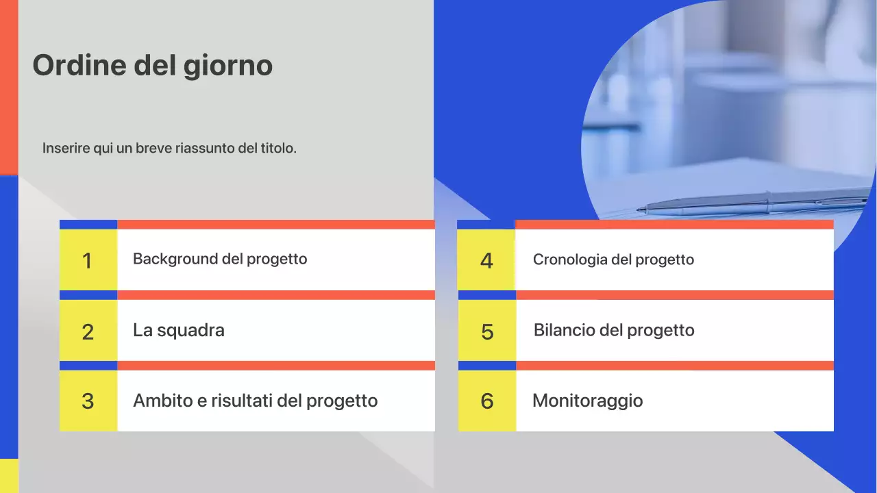Presentazione del pitch per la riunione di inizio attività geometrica colorata