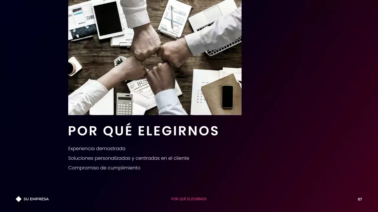 Presentación de agencia de consultoría con degradado oscuro moderno y minimalista