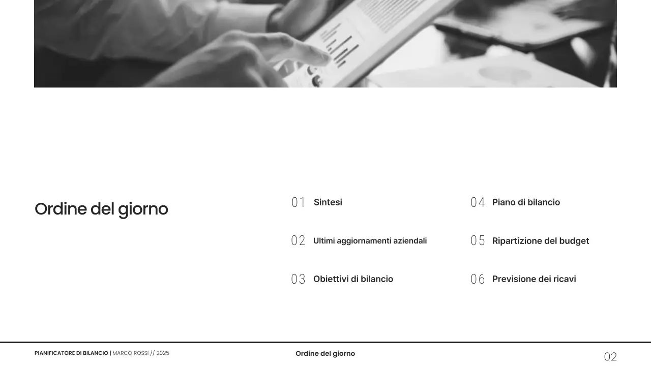 Presentazione del pianificatore di budget minimalista in scala di grigi