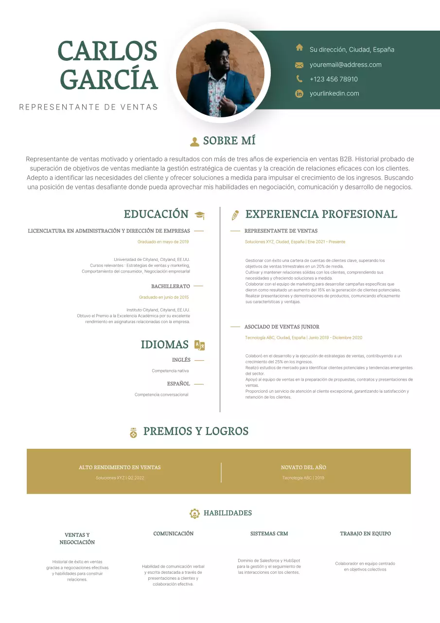 Verde y Dorado Simple Moderno Elegante Currículum de Representante de Ventas