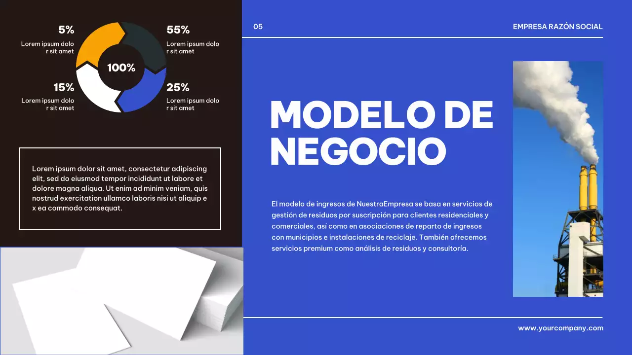 Presentación geométrica azul y negra de un producto empresarial