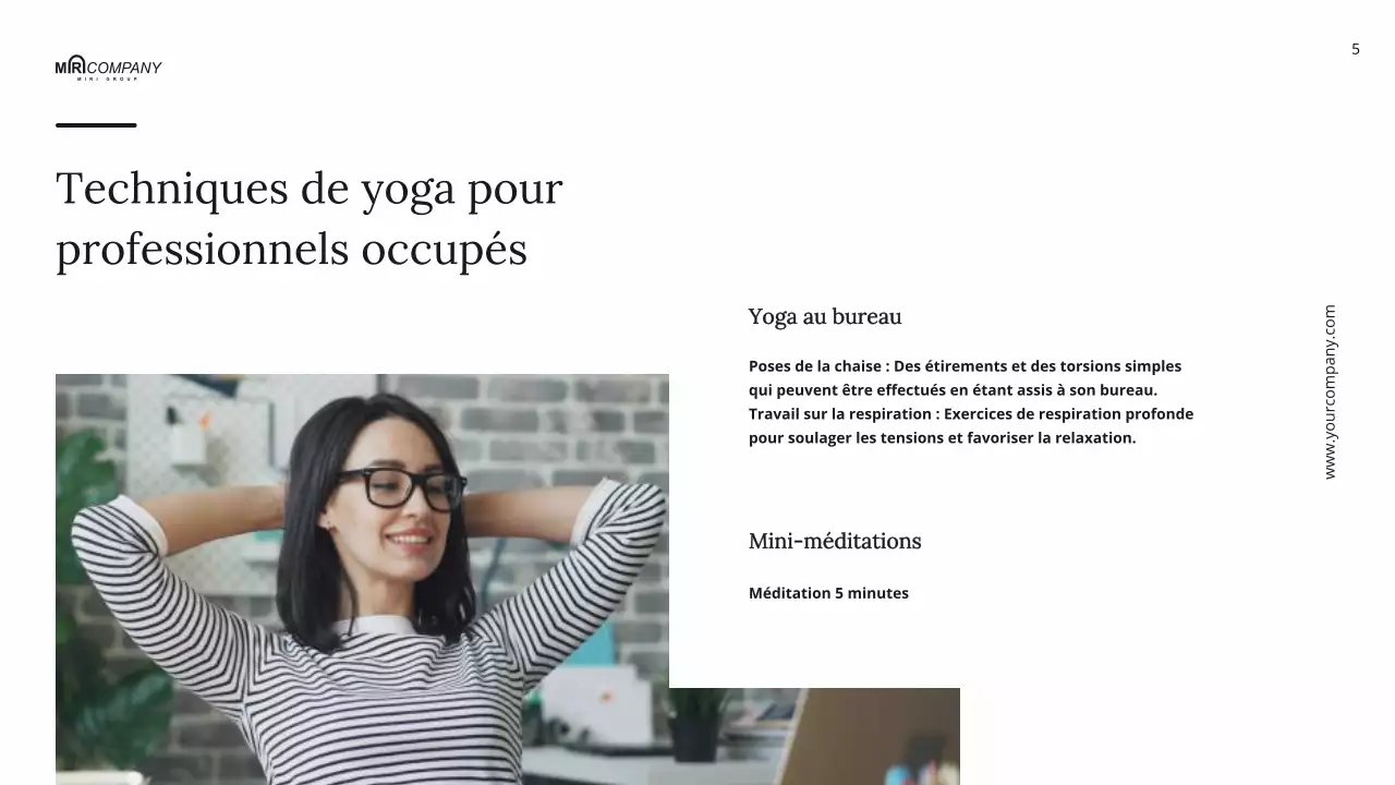 Noir et blanc Minimal Daily Wellness Yoga Instructions