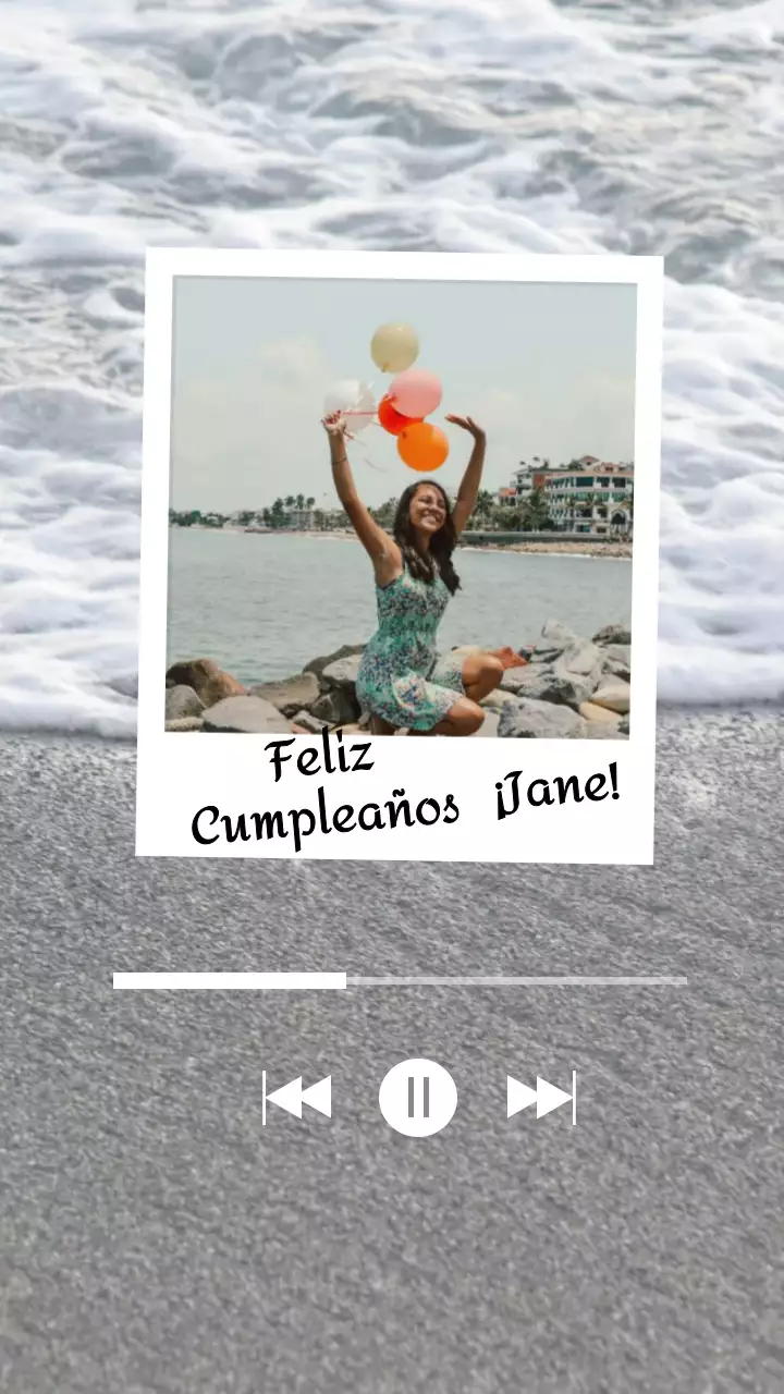Felicitación de cumpleaños blanca, minimalista y moderna