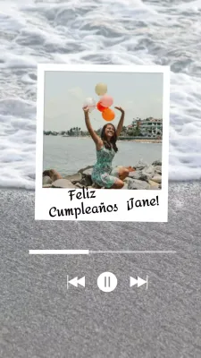 Felicitación de cumpleaños blanca, minimalista y moderna