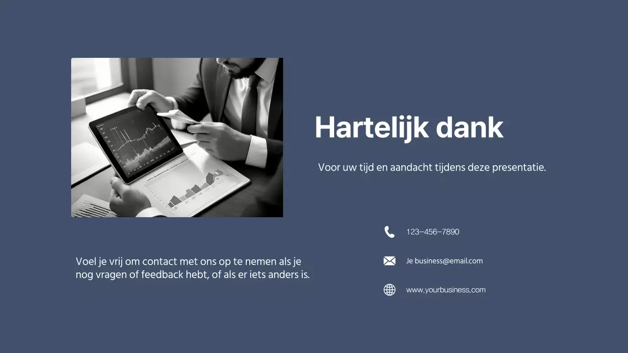 Grijze eenvoudige zakelijke verkoop pitch voorstel