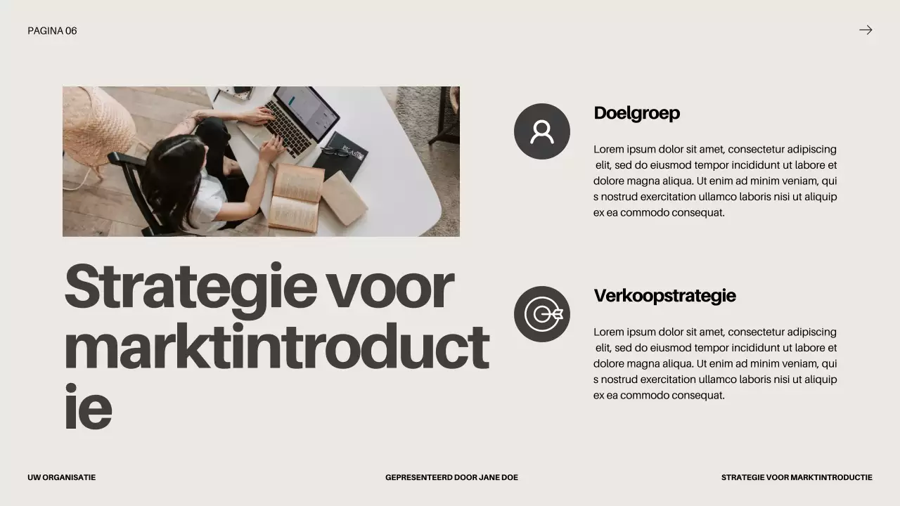 Black Bold Business Startup Pitch Deck Voorstel