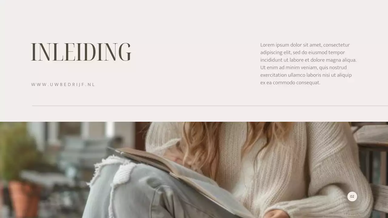 Ivory Minimal Elegant Fashion Collectie Catalogus Introductie