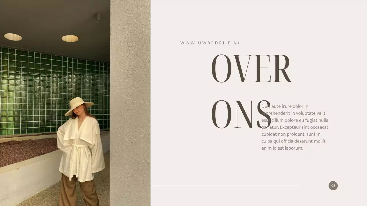 Ivory Minimal Elegant Fashion Collectie Catalogus Introductie