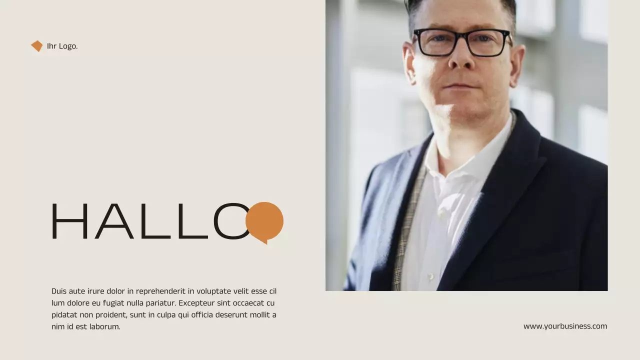 Schwarz und Orange Minimal Elegant Immobilien Marketing Strategie Ankündigung