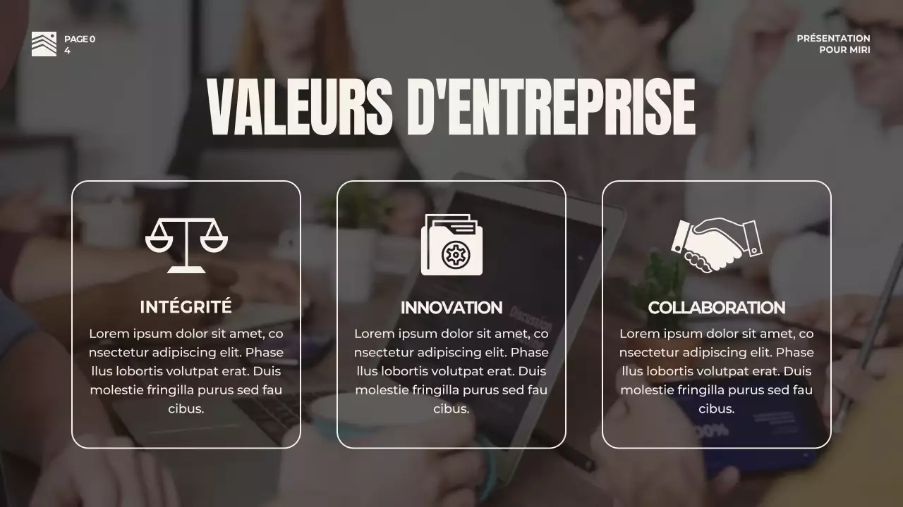 Stratégie de pitch d'entreprise en rouge et beige