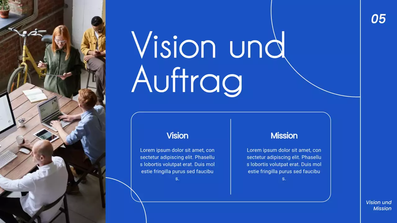 Blaue und weiße minimalistische Business-Pitch-Strategie