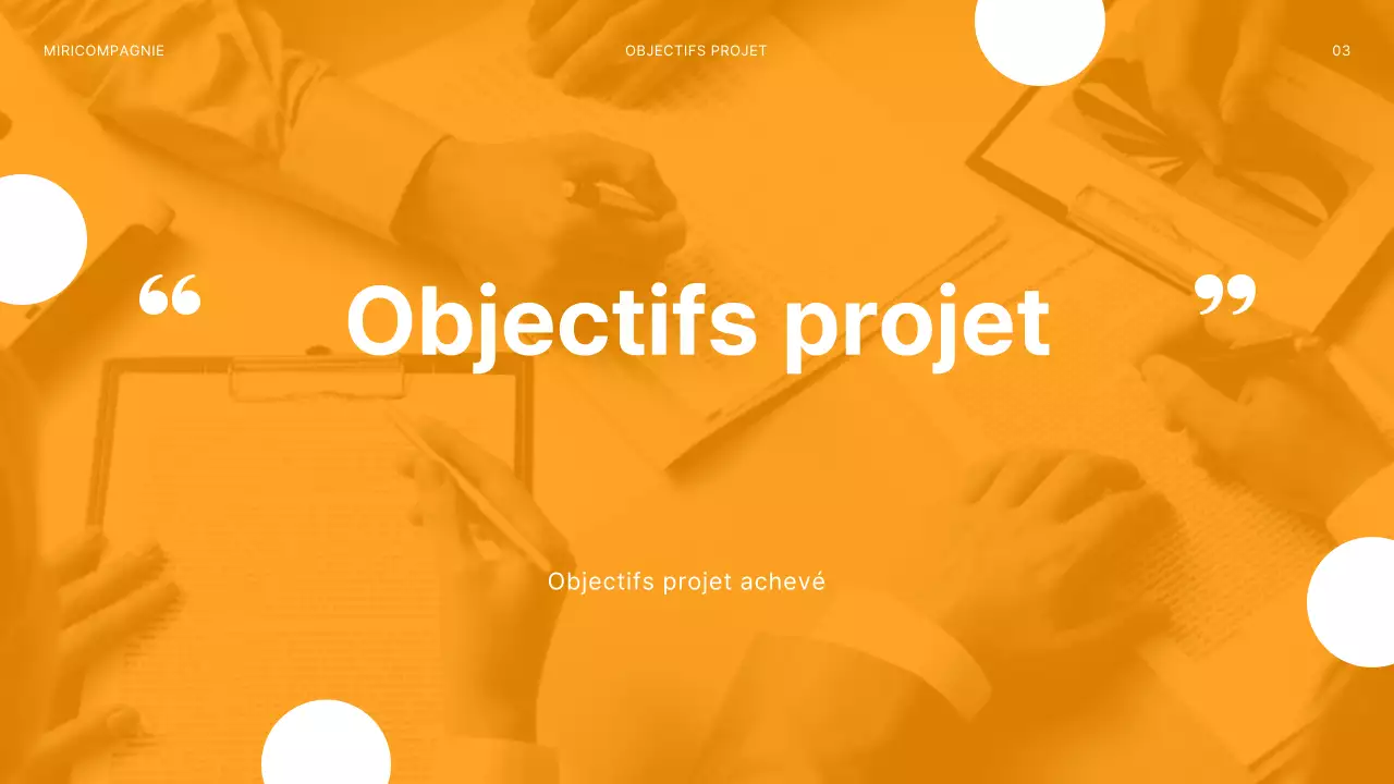 Pont de réunion moderne de rétrospective de projet en orange et blanc