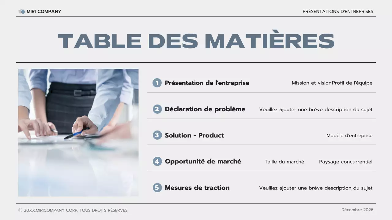 Présentation d'entreprise moderne et grise