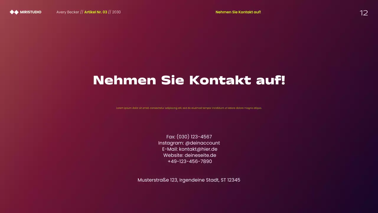 Präsentation moderner minimalistischer Marketingstrategien in Kastanienbraun