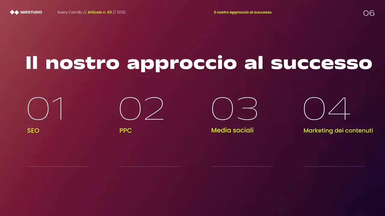 Presentazione delle strategie di marketing minimaliste moderne Maroon