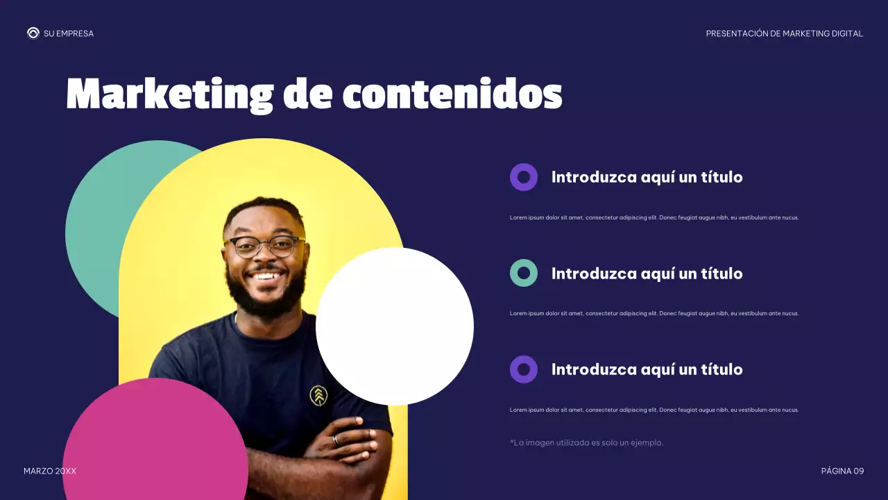 Presentación de marketing digital moderna y morada