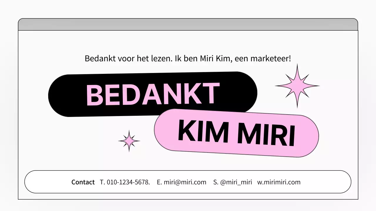 Eenvoudige witte en roze marketeerportfolio