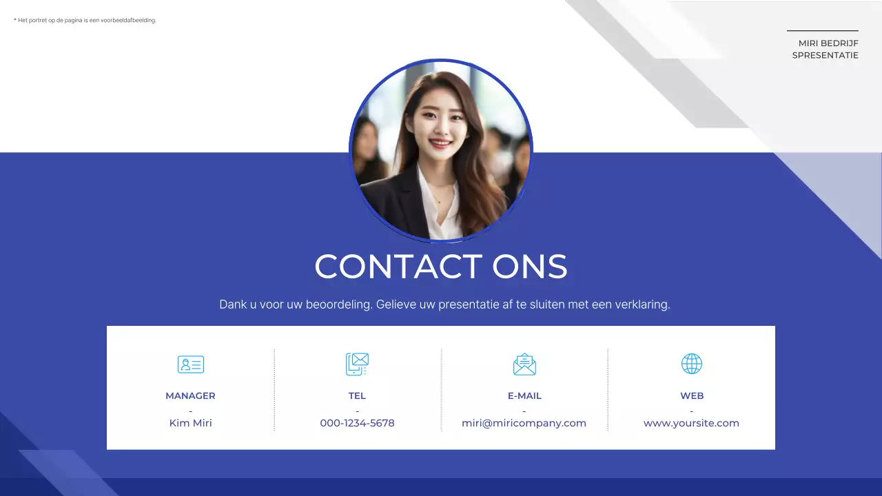 Een eenvoudig basisrapport in blauw en marineblauw