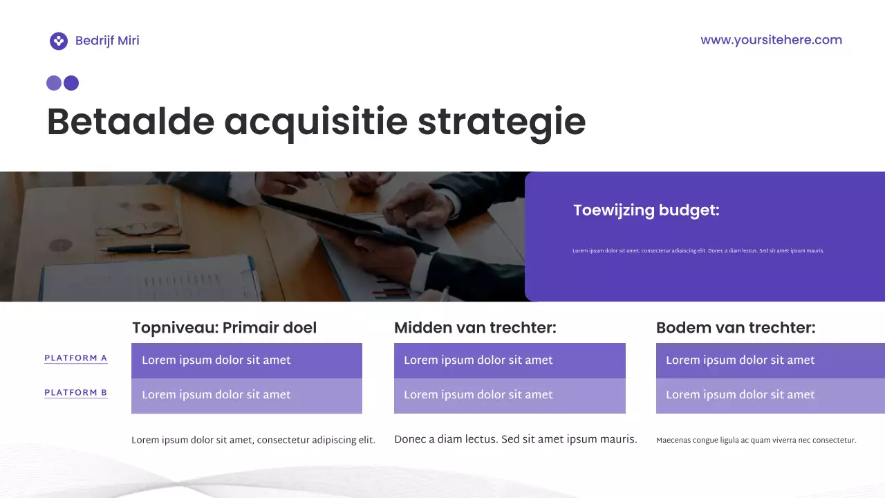 Paarse moderne digitale marketingpresentatie