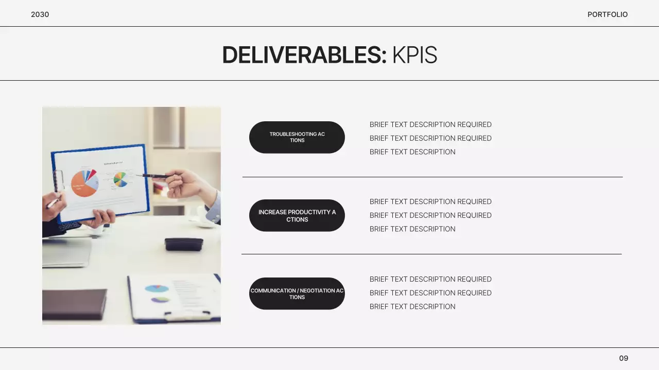 Portfólio simples de profissional de marketing cinza