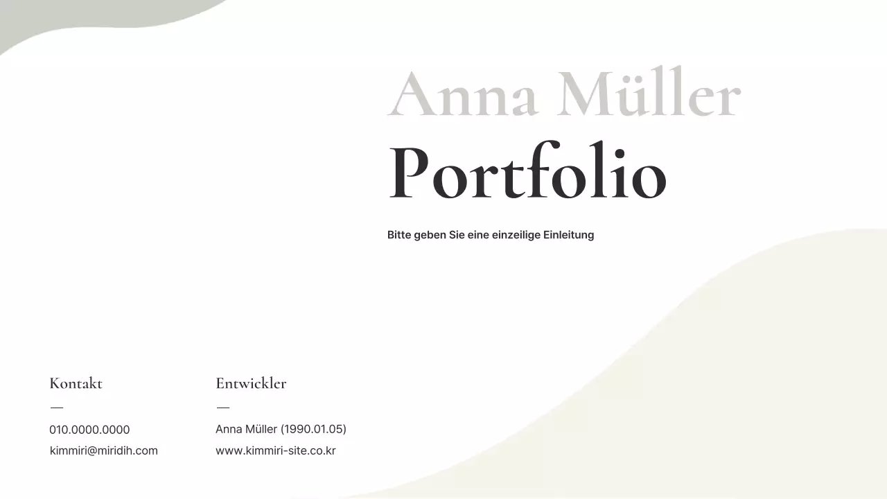 Beige Minimal Portfolio Informationen