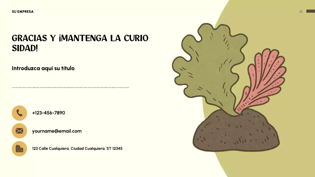 Presentación de invitación con animales juguetones en beige