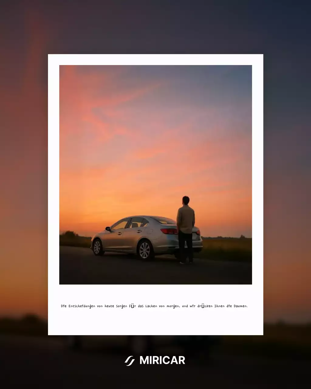 Orangefarbene moderne Autowerbung