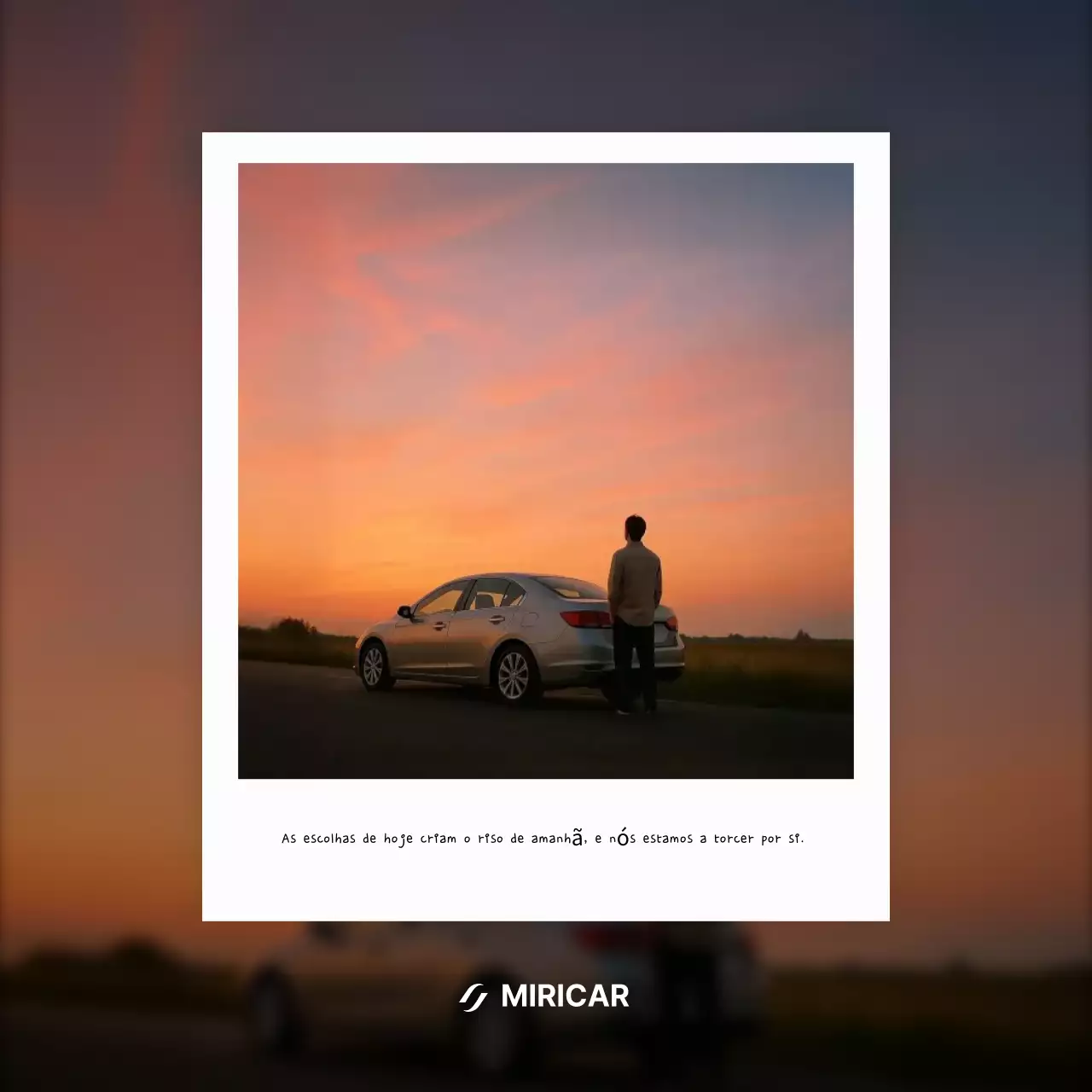 Anúncio de carro moderno laranja