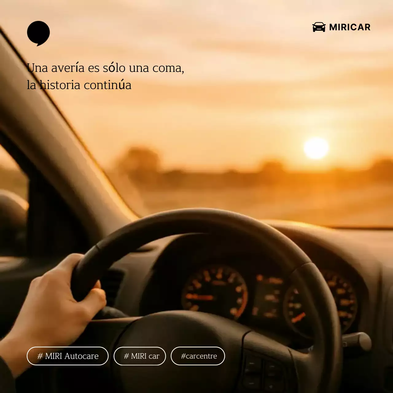 Anuncio de coche moderno de color naranja