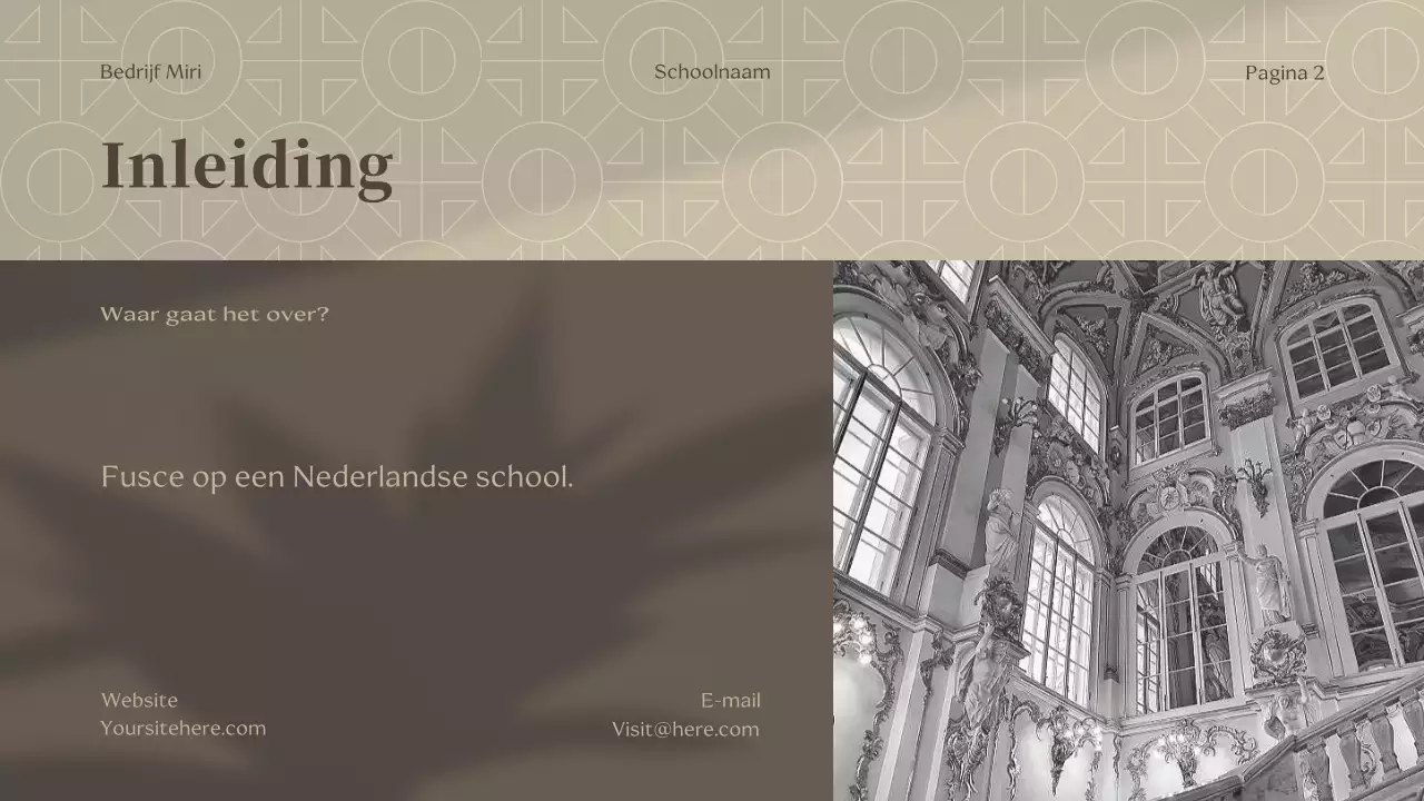 Beige Klassieke Fictie Lezing