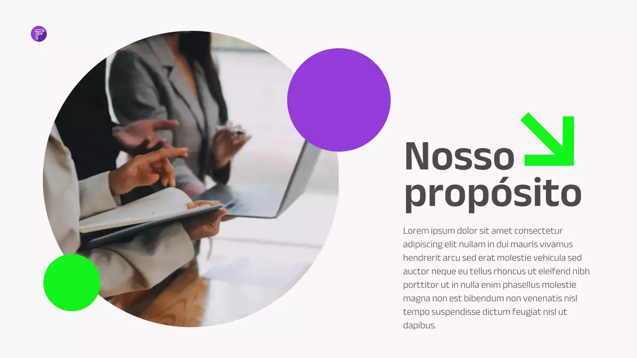 Apresentação de Estratégia Empresarial Moderna Roxa Verde