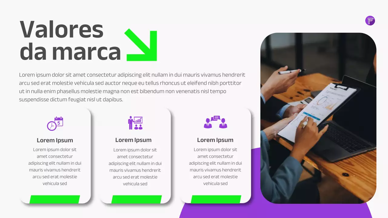 Apresentação de Estratégia Empresarial Moderna Roxa Verde