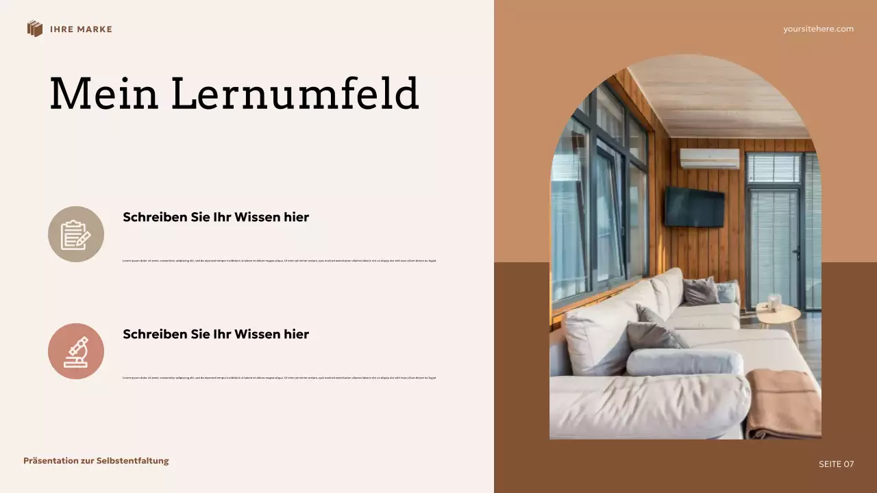 Beige und braune Blumen-Präsentation zur Selbstentwicklung