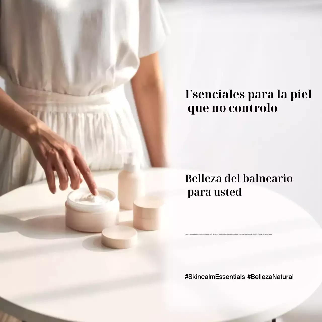 Publicidad minimalista de cuidado de la piel en beige en redes sociales