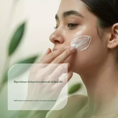 Pubblicità di Beige Minimal Skincare Social Media Square