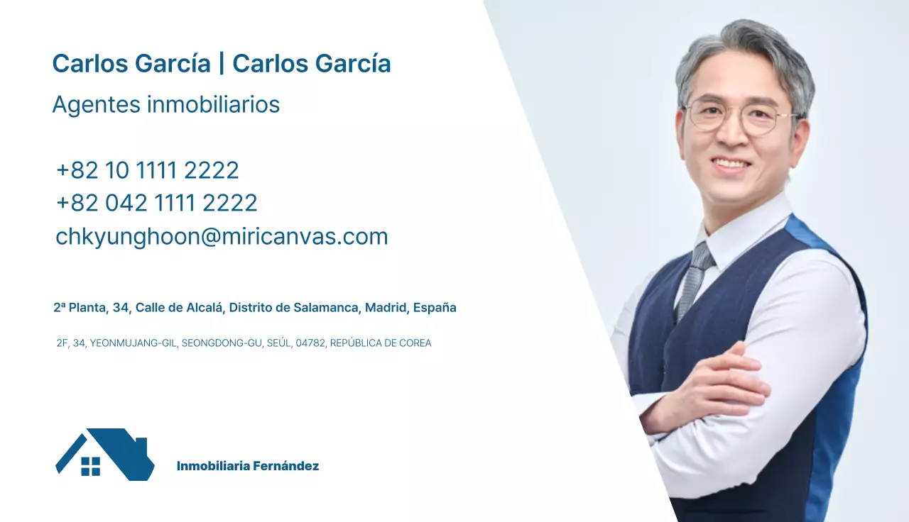 Logotipo inmobiliario azul simple