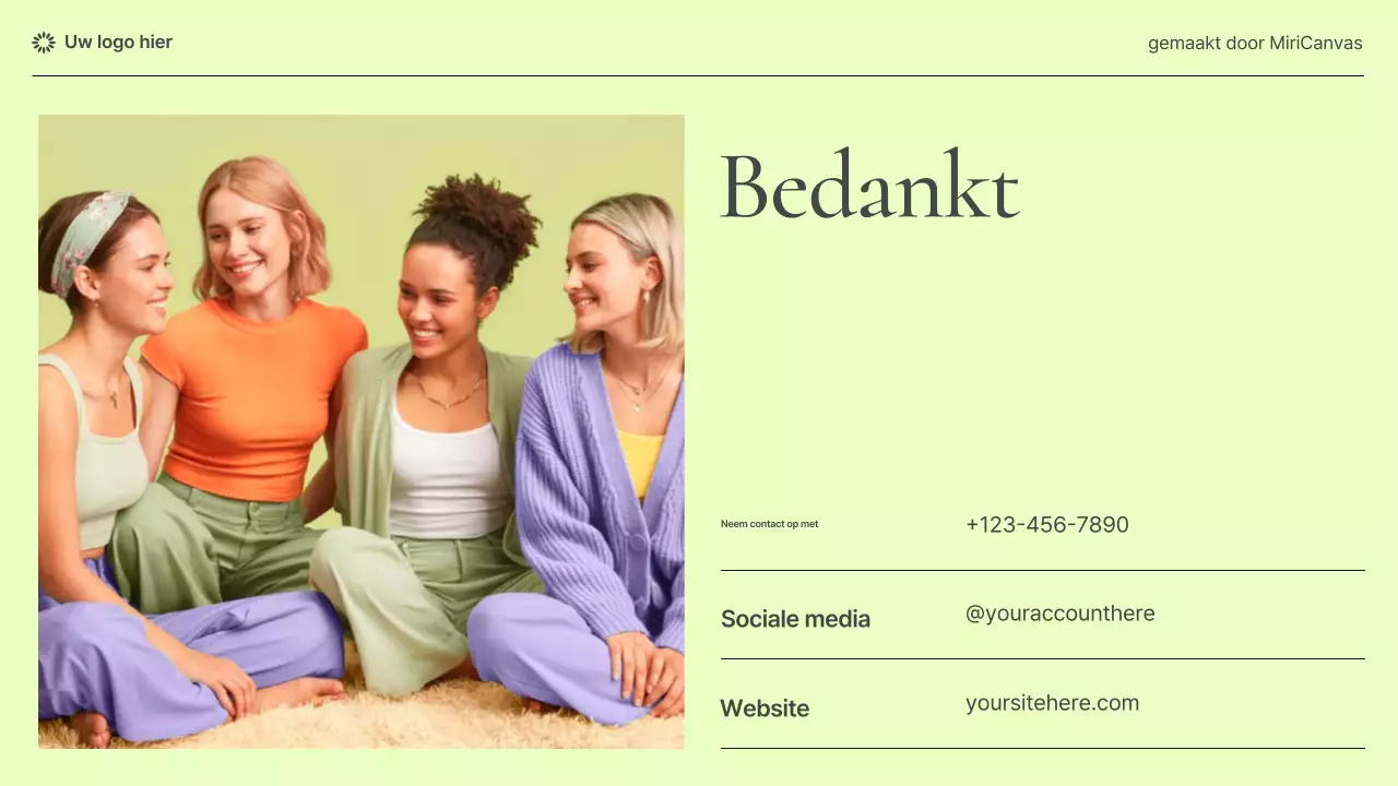 Pastel Modern Women's Health Information Presentatie