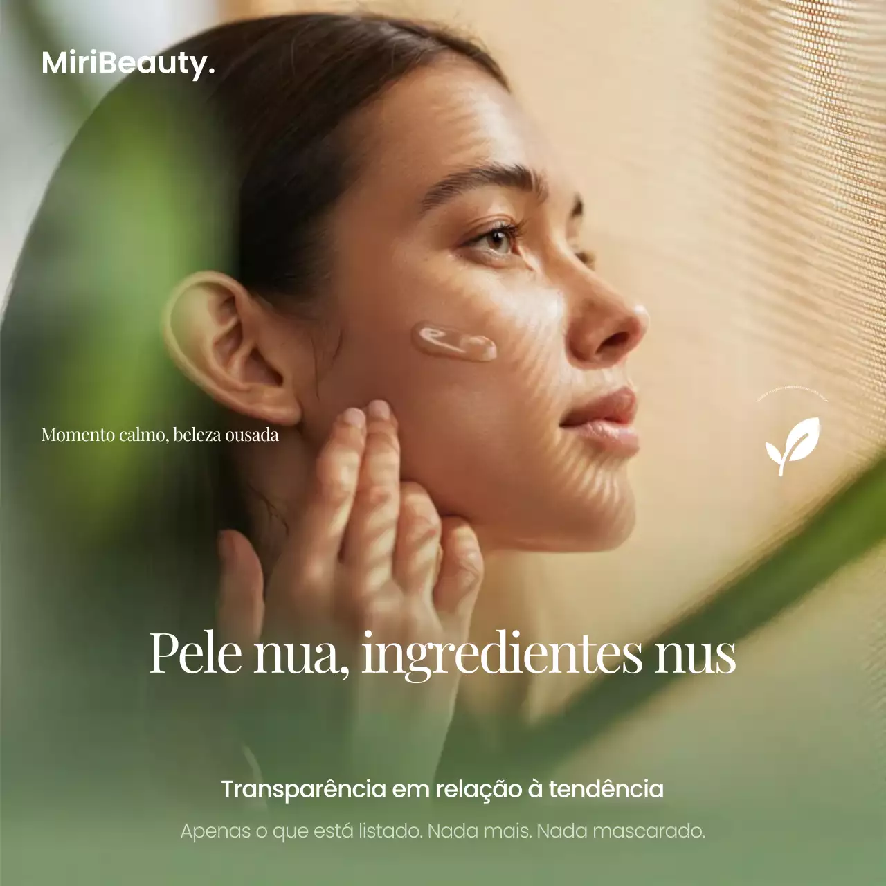 Anúncio de cuidados mínimos com a pele orgânicos verdes