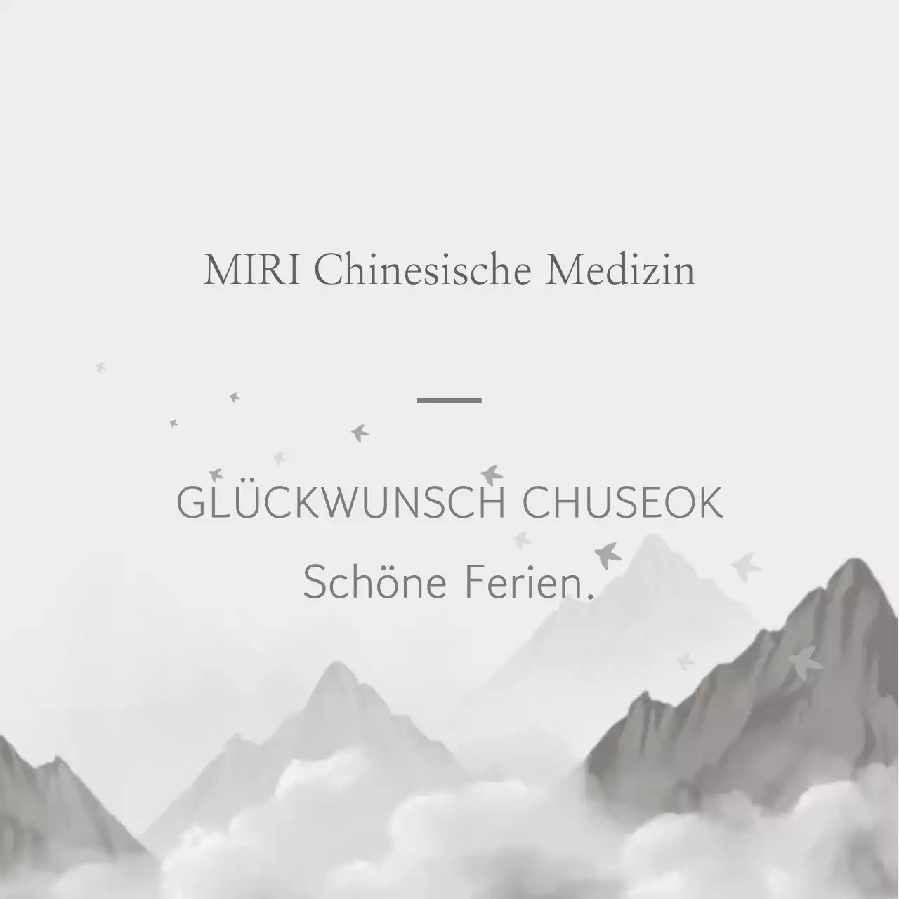 Traditionelles Schwarz-Weiß-Chuseok-Fest