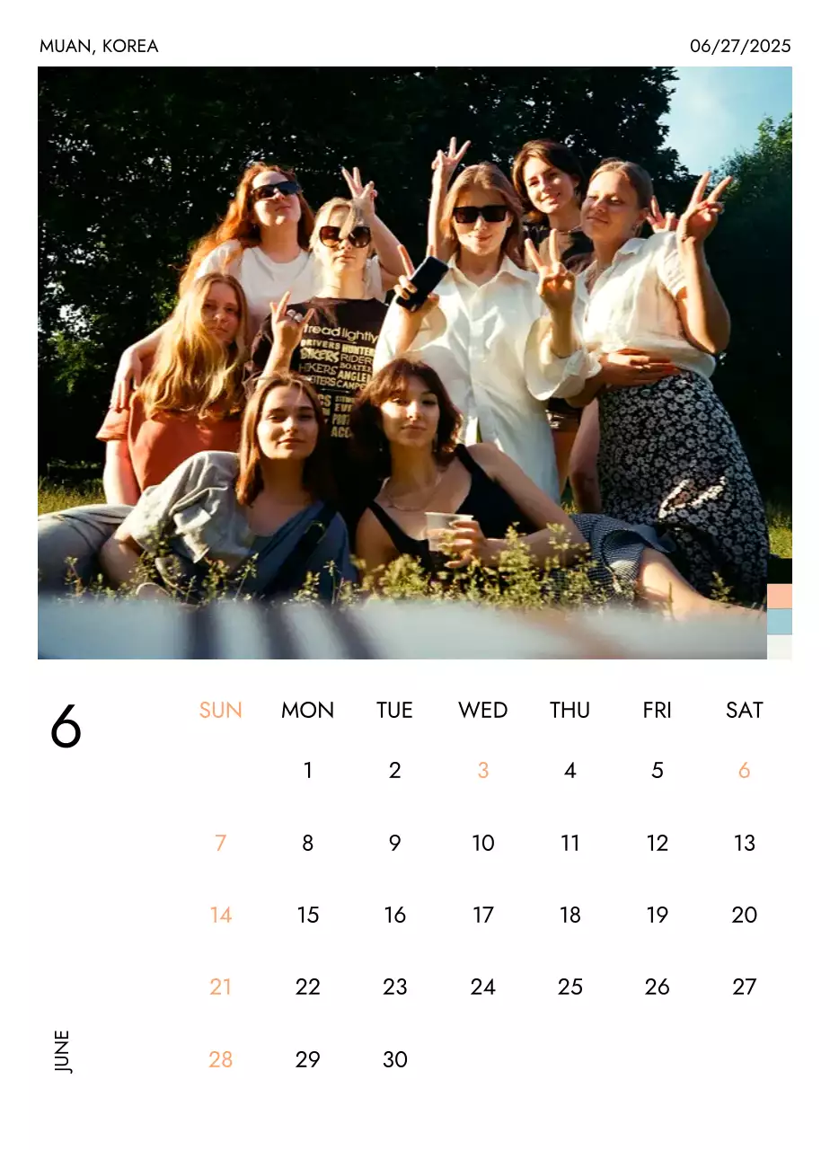 깔끔한 레이아웃의 미니멀 여행 달력