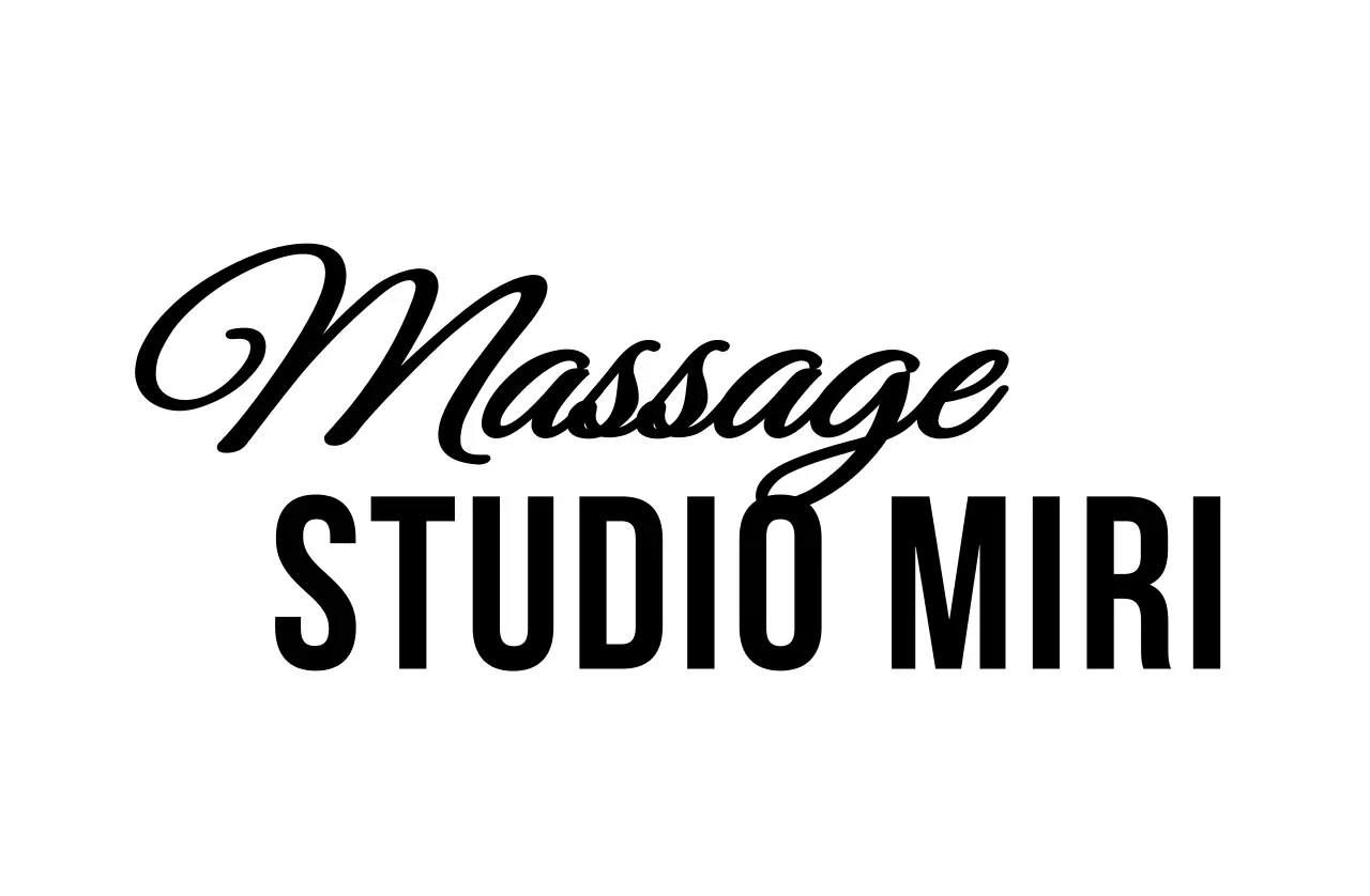 黒 シンプル セラピー ロゴ おしゃれ