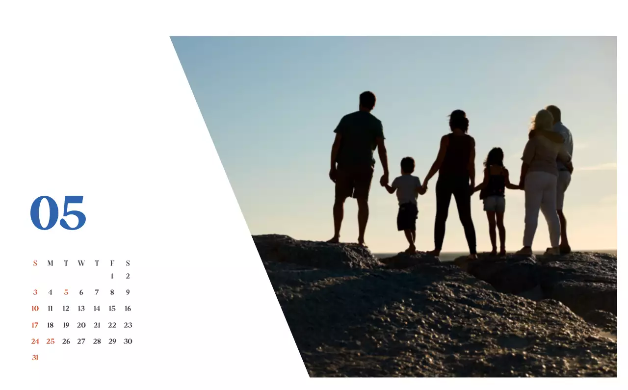 계절별 풍경 사진이 담긴 병원 달력