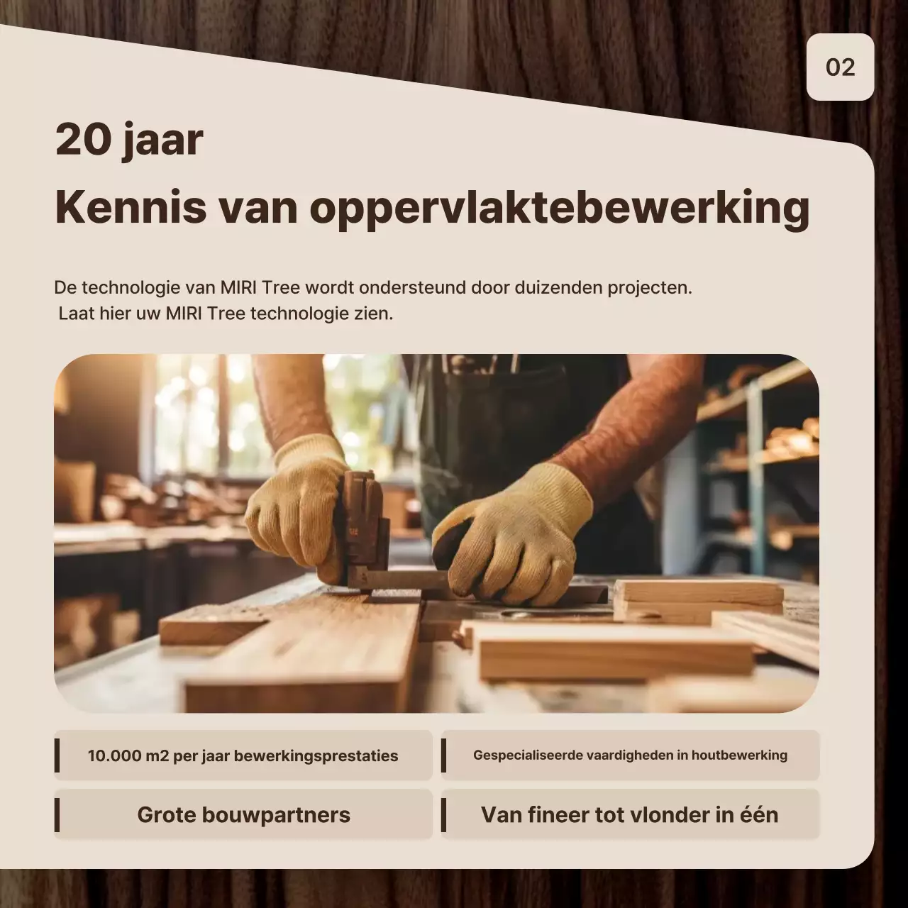 Advertentie voor bruin eenvoudig meubilair