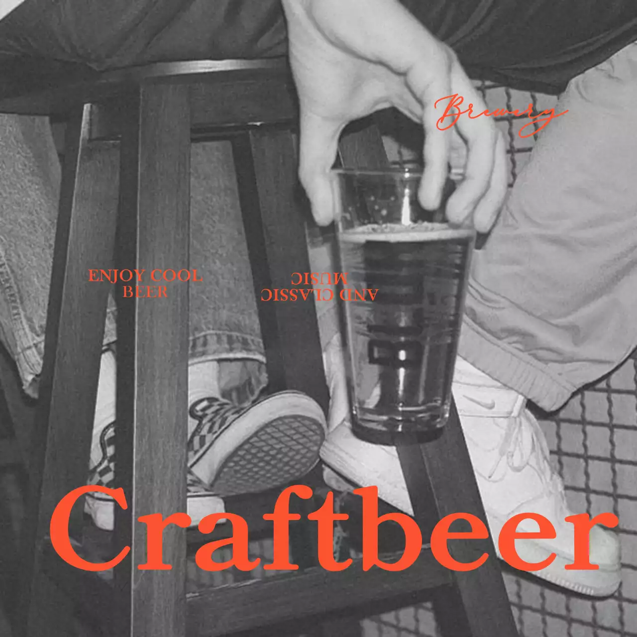 감성적인 흑백사진과 세리프체의 빈티지한 느낌의 펍